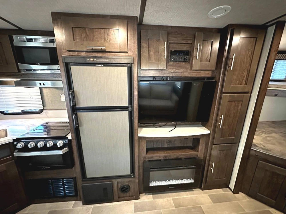 2020 Cruiser Rv Embrace El275 alt