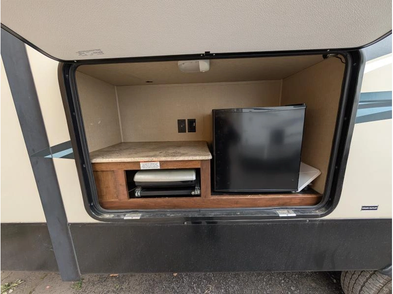 Coachmen Chaparral 29rls 2016 alt