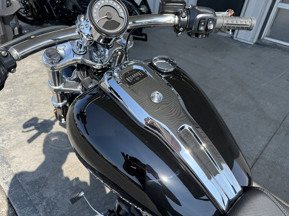 2026 Harley-davidson Breakout alt