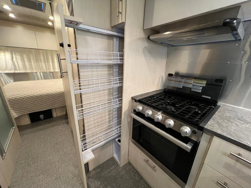 Airstream Flying Cloud 25fb 2023 alt