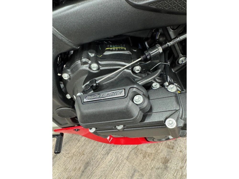 2026 Honda Cbr650r E-clutch Abs alt