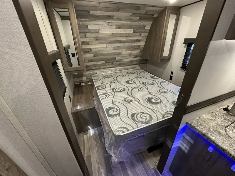 2020 Crossroads RV 280BH ZINGER thumbnail 32