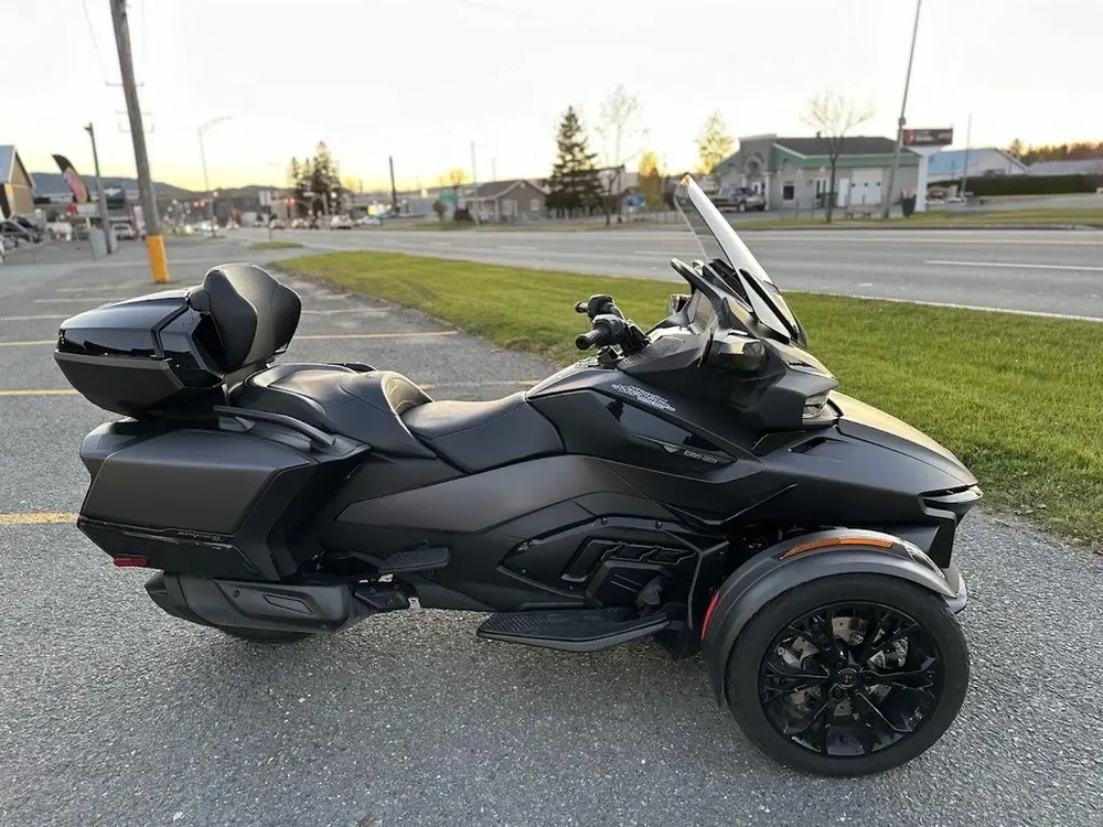 Can-am Rt Limited 2024 alt