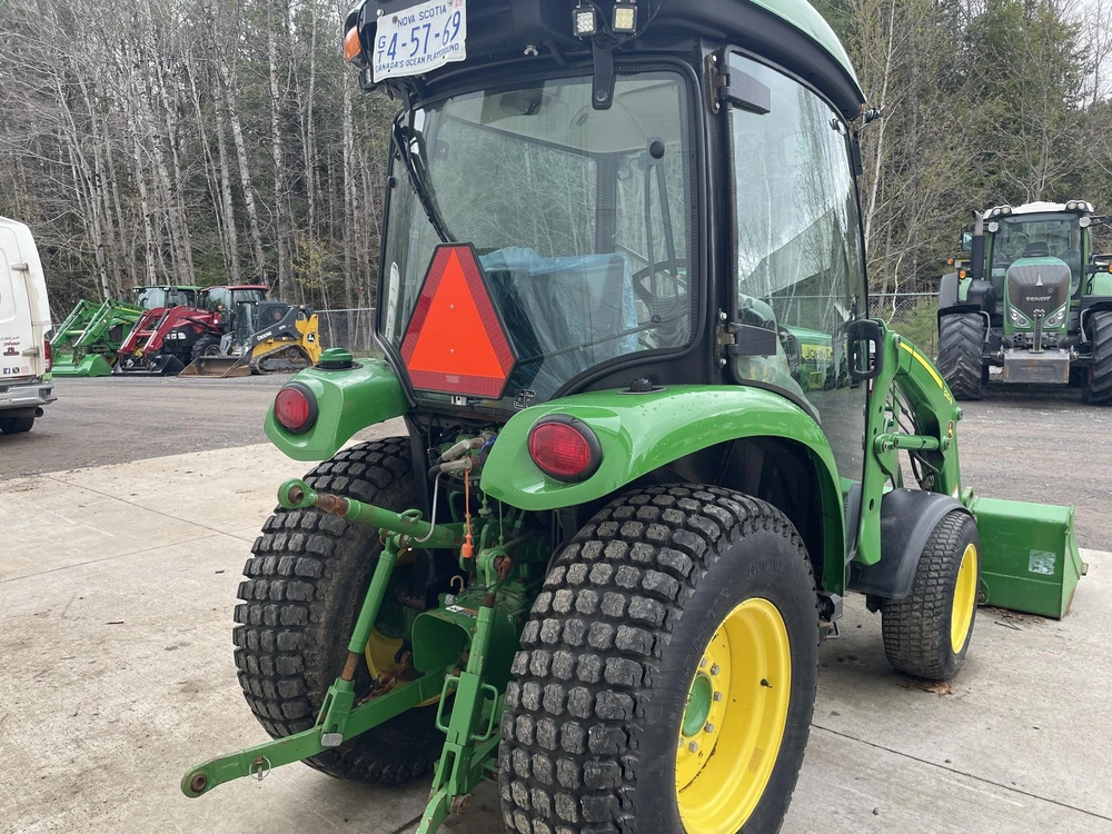 2022 John Deere 3039r alt