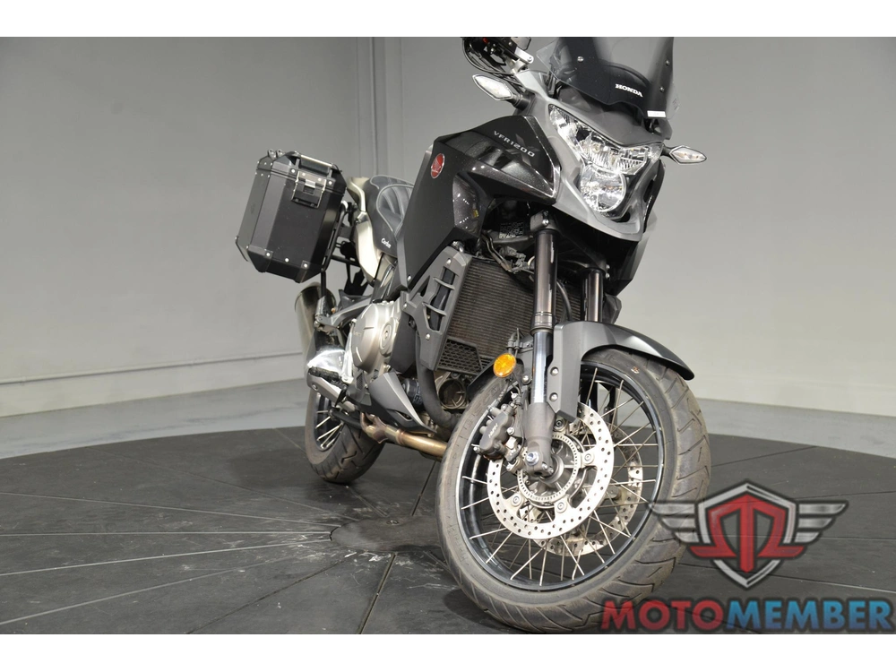 2016 Honda Vfr1200x alt
