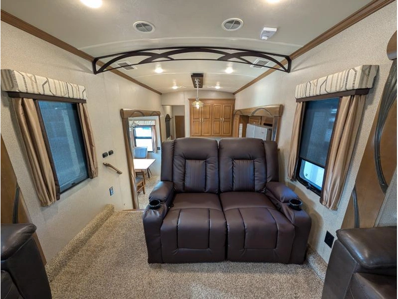 Forest River Cedar Creek 38fl 2019 alt