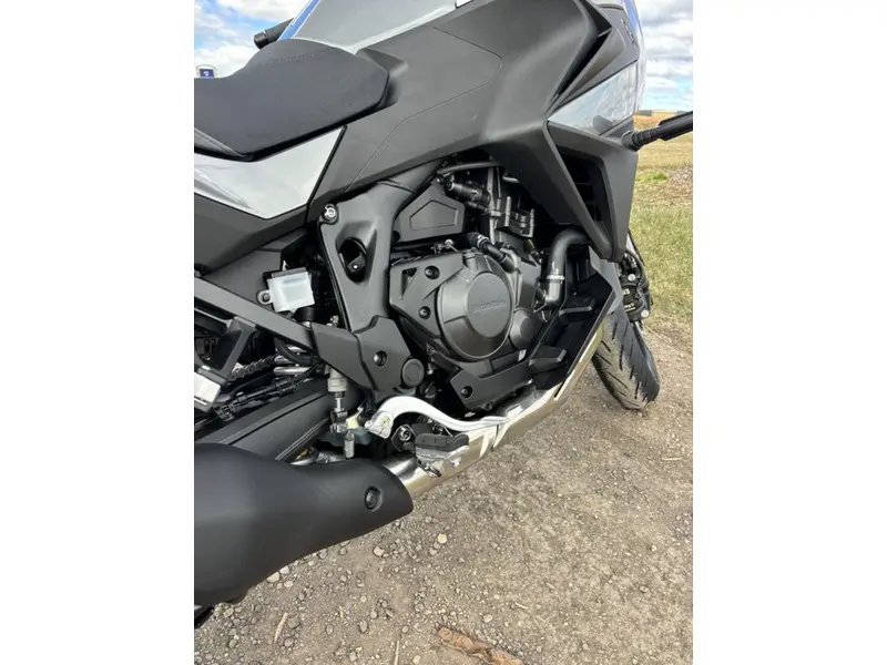 2026 Honda NT1100 thumbnail 14