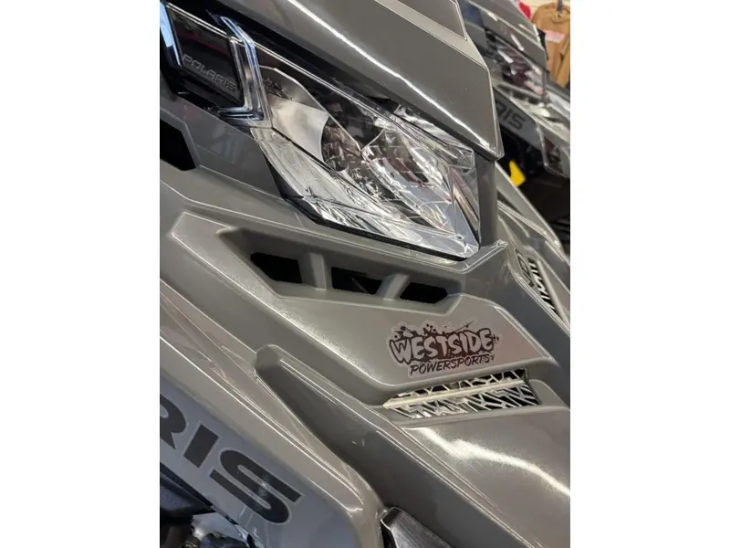 Polaris 650 Indy Adventure 137 Shadow Gray / Gloss Black 2025
