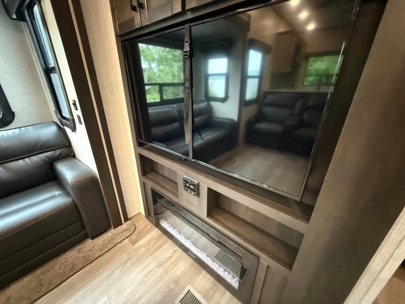 2021 Crossroads Cruiser 3601gk alt