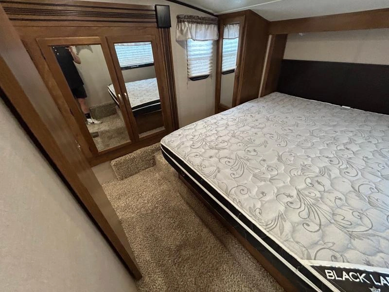 Coachmen Chaparral 29bh 2019 alt