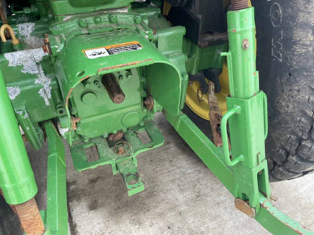 2022 John Deere 3039r alt