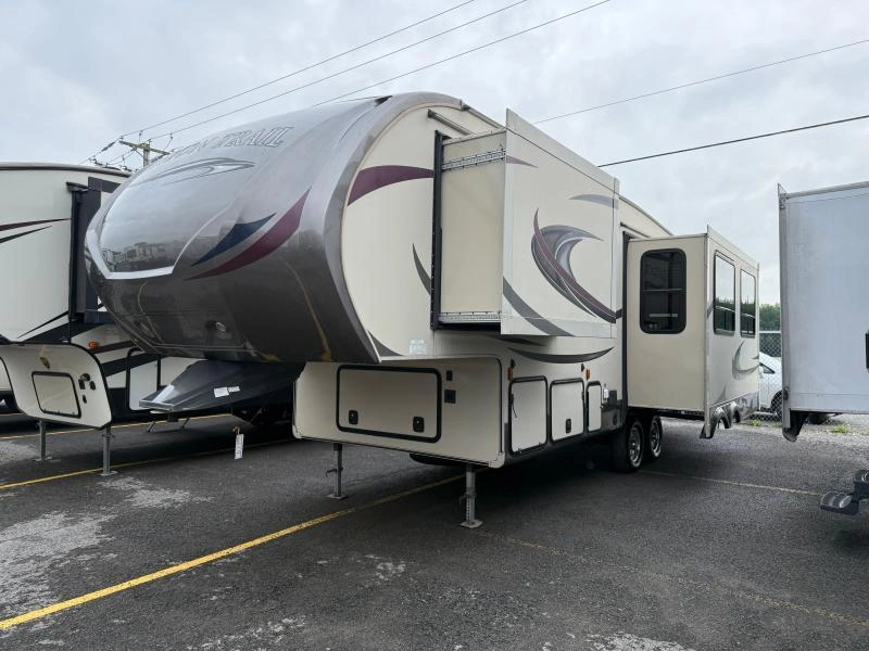 2015 Gulfstream Canyon Trail 27frld alt