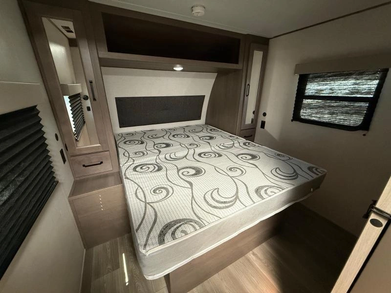 Grand Design Transcend 221rb 2024 alt
