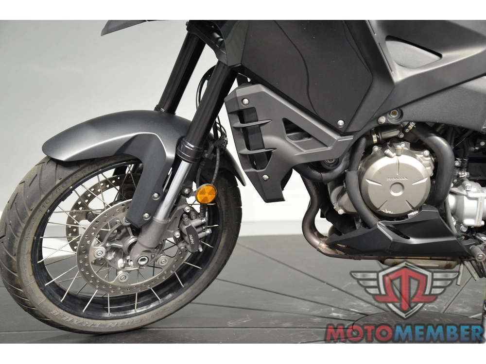 2016 Honda Vfr1200x alt