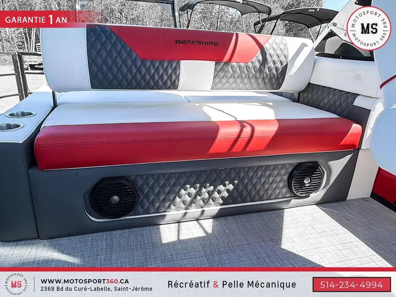 2026 Berkshire 25UL DC STS 300 HP VERADO ! LE PLUS BEAU PONTON AU QUÉBEC ! thumbnail 16