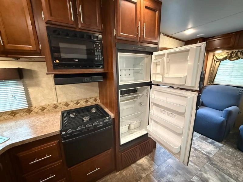 2015 Gulfstream Canyon Trail 27frld alt
