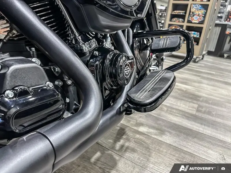 2026 Harley-Davidson ROAD GLIDE thumbnail 9