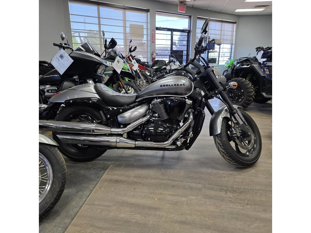 2017 Suzuki Boulevard M50 alt