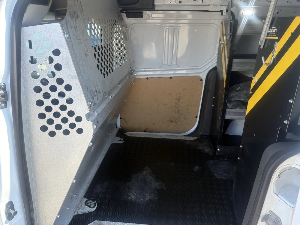 2020 Ford Transit Connect Cargo Van alt