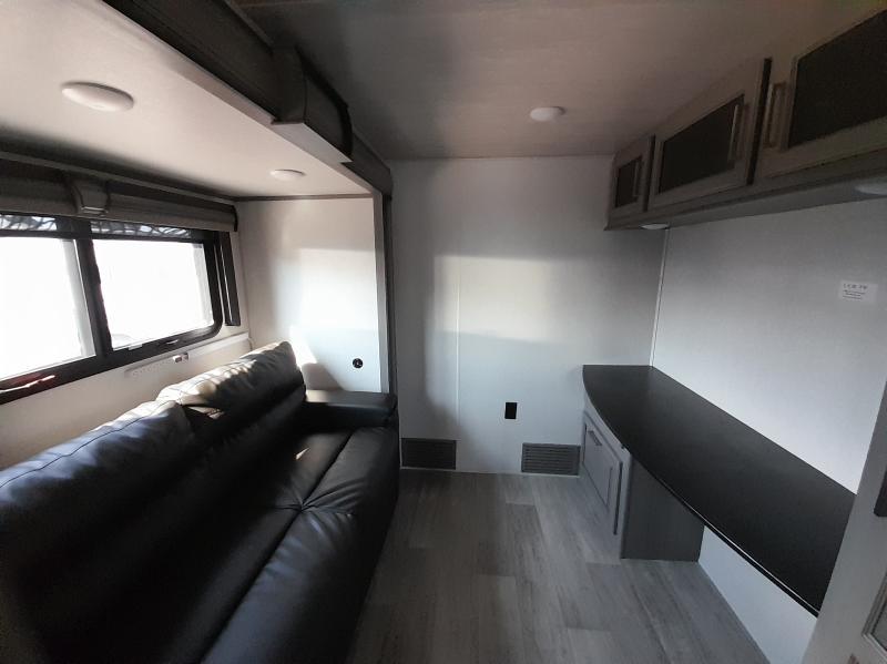 2021 Keystone RV Montana thumbnail 20