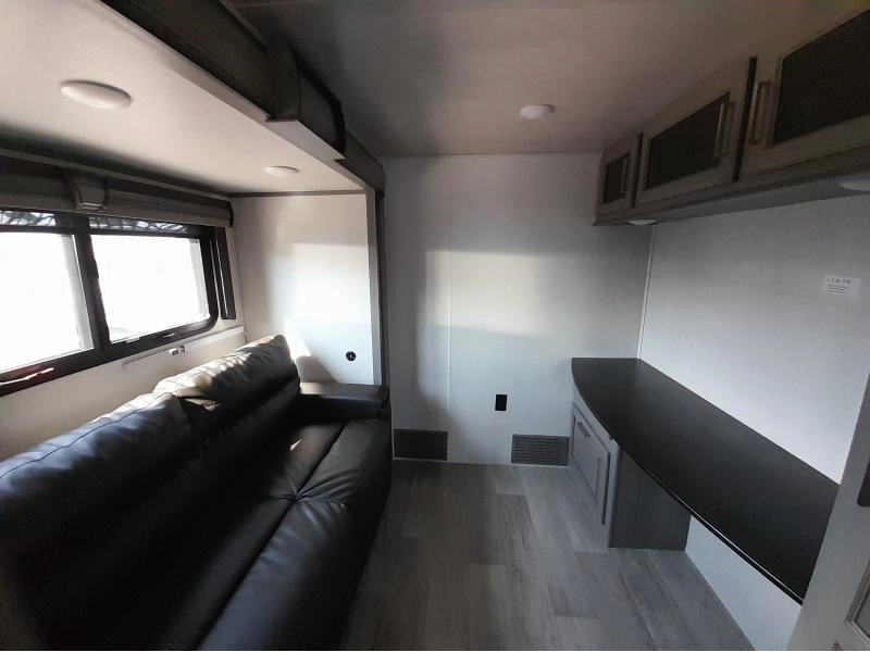 Keystone Rv Montana 3855br 2021 alt