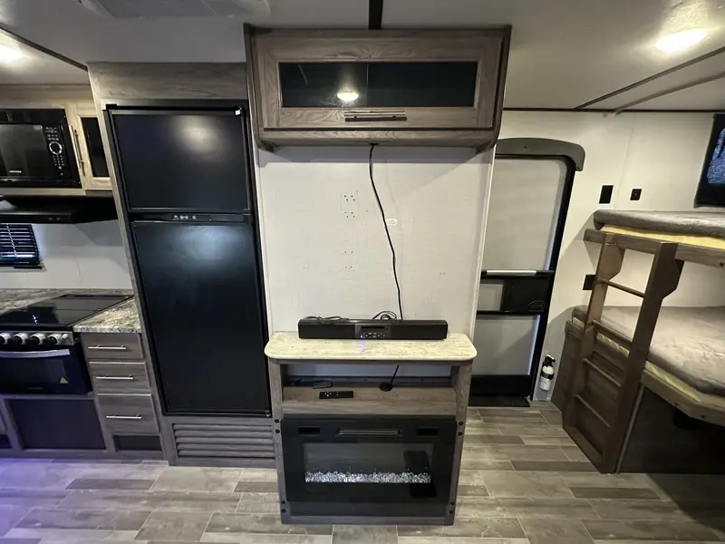 2020 Crossroads RV 280BH ZINGER thumbnail 21