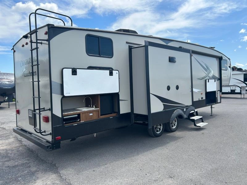 Coachmen Chaparral 29bh 2019 alt