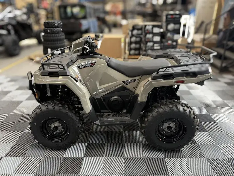 2026 Polaris Sportsman 570 Eps Desert Sand alt