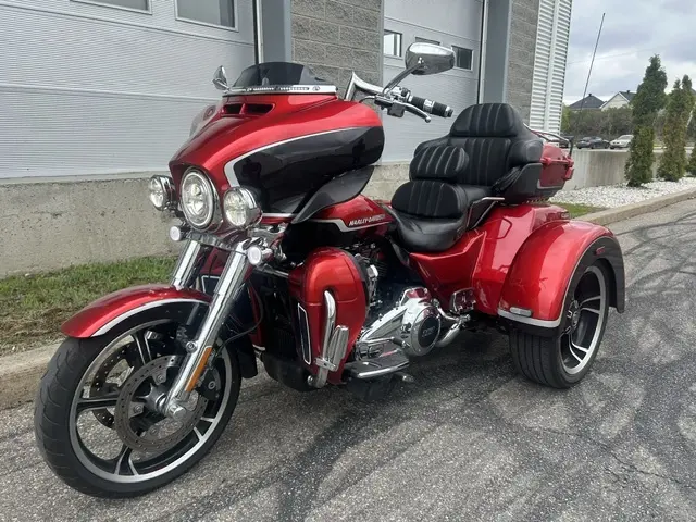 2021 Harley-Davidson Tri Glide Ultra FLHTCUTGSE thumbnail 5