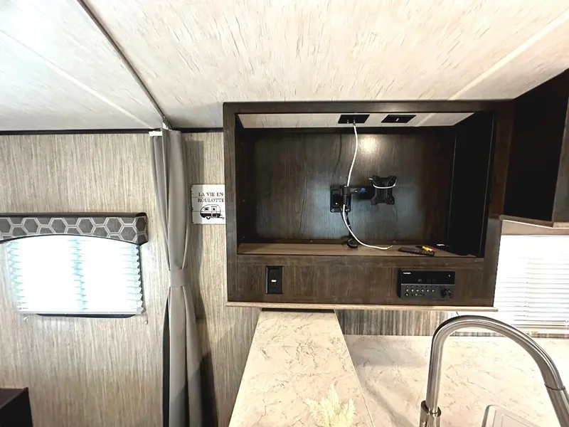 2018 Cruiser RV Shadow cruiser 225RBS thumbnail 17