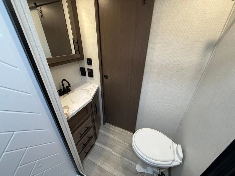 Keystone Rv Cougar 2400re 2026 alt