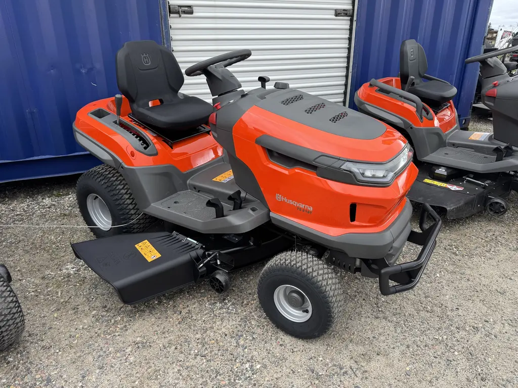 2026 Husqvarna LAWN TRACTOR,42 INCH,24.5HP,TWIN 