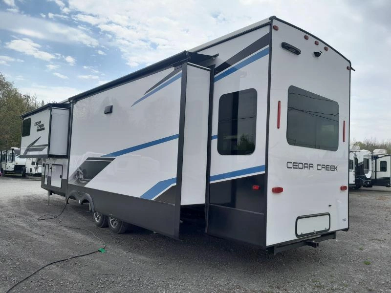 Forest River Cedar Creek 380rl 2024 alt