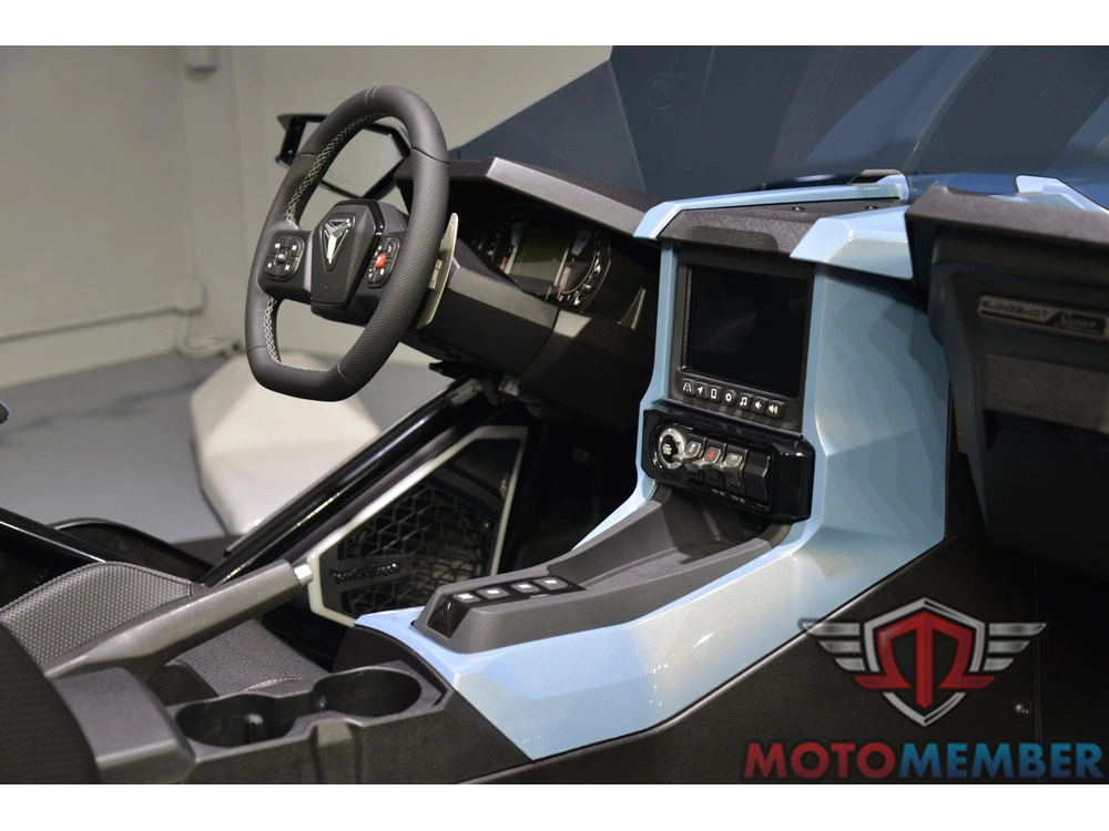 2026 Slingshot Signature Edition Autodrive alt