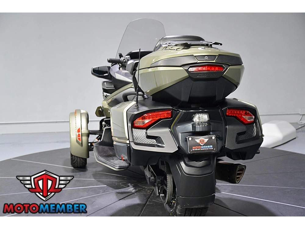 2021 Can-am Spyder Rt Sea-to-sky alt