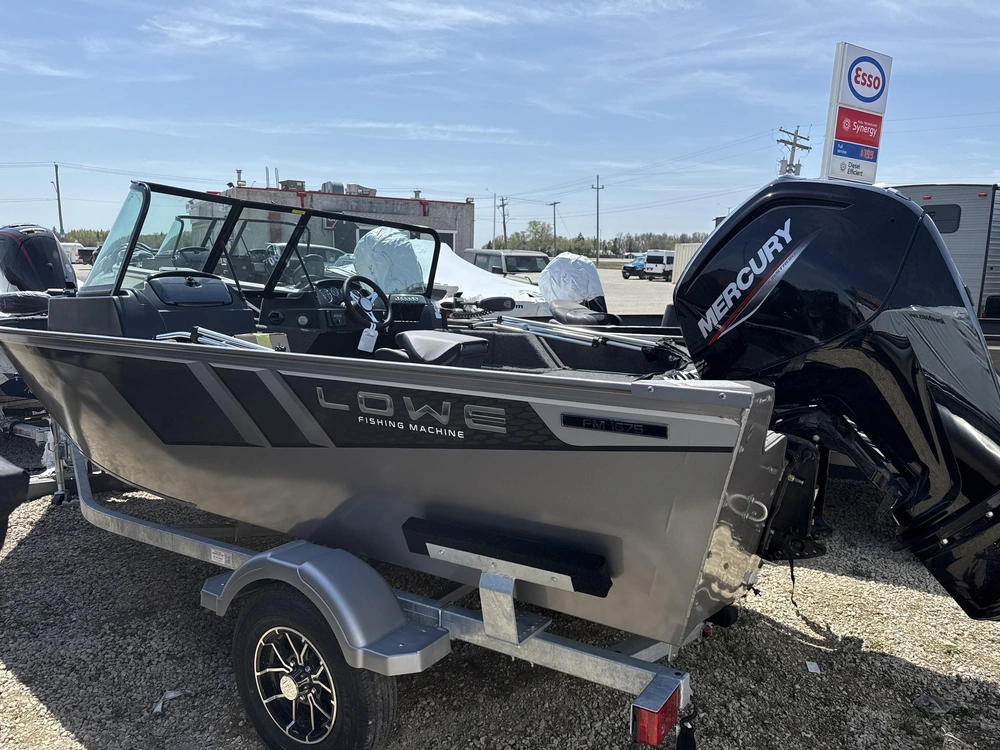 2026 Lowe Boats Fishing Machine Walk Thru Fm 1675 Wt alt