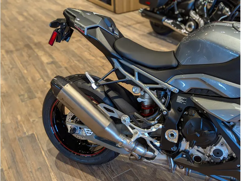 2026 BMW S 1000 RR // Bluestone Metallic w/ Engine, Axle & Clutch Guards thumbnail 10