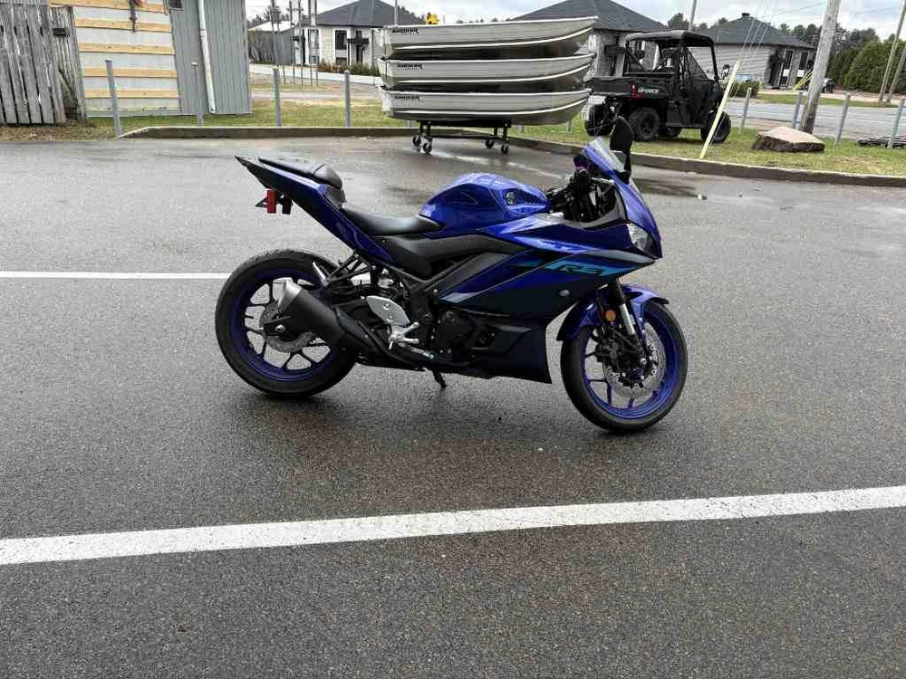 Yamaha Yzfr3 2024 alt