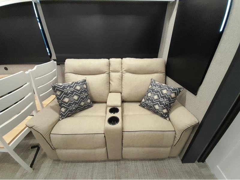 Forest River Cedar Creek 3525lf 2024 alt