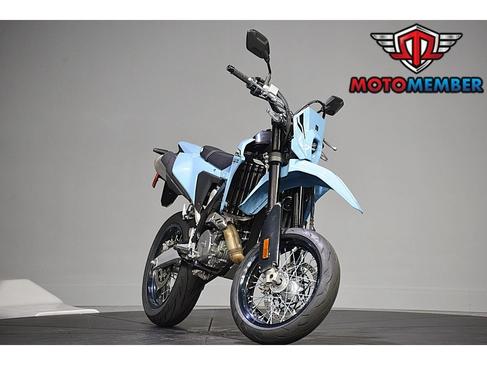 2025 Suzuki Dr-z4sm alt