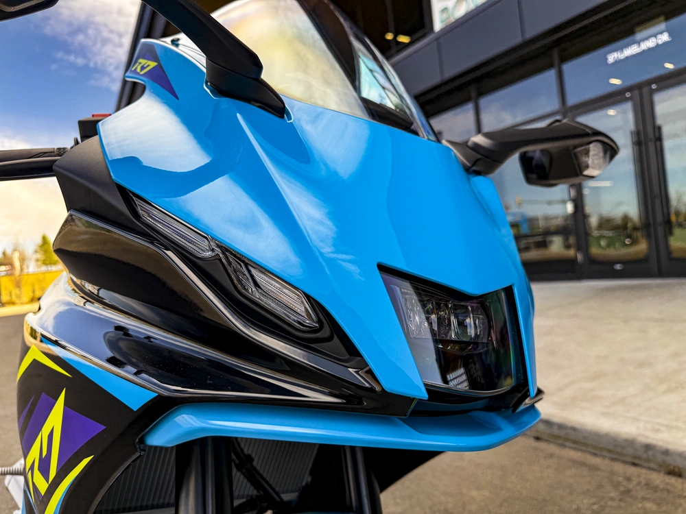 2026 Yamaha R7 alt