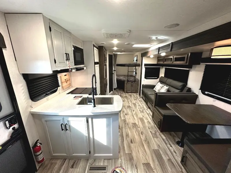 2023 Venture RV Sporttrek 312VBH thumbnail 14