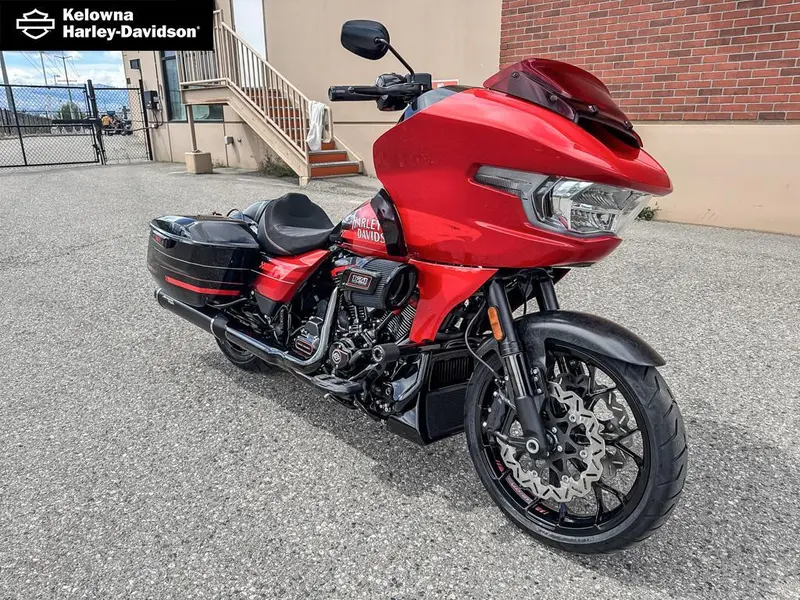 2026 Harley-Davidson FLTRXSTSE - CVO™ Road Glide® ST thumbnail 3