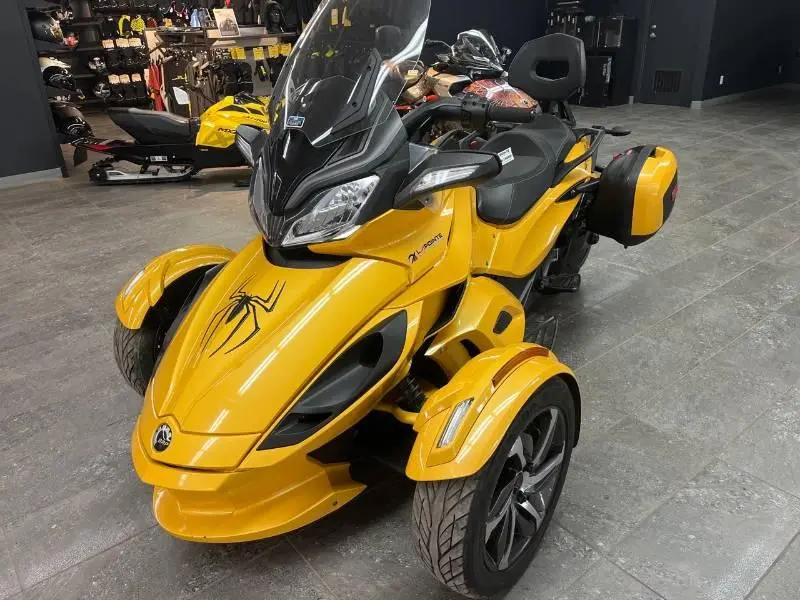 2014 Can-Am SPYDER ST-S SE5 JAUNE thumbnail 2