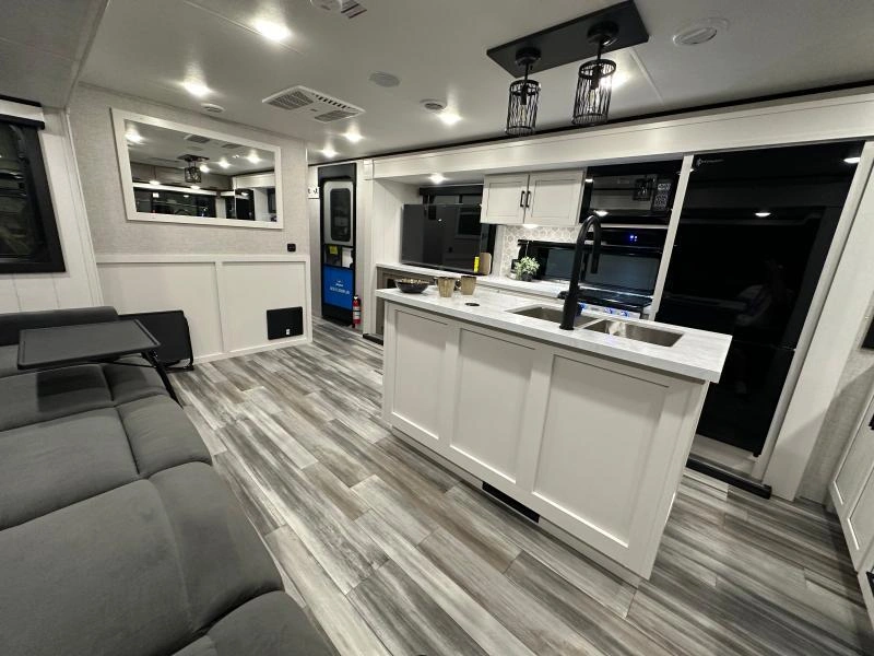 2027 Jayco Jay Feather 27mk alt