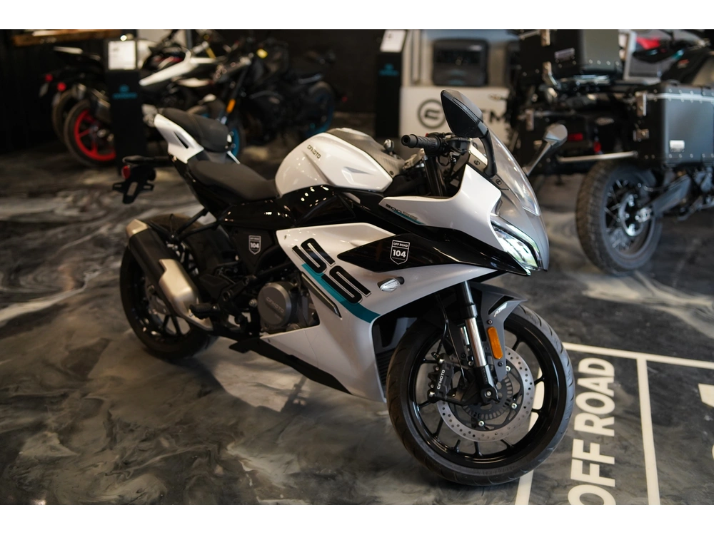 2024 Cfmoto 300 Ss alt