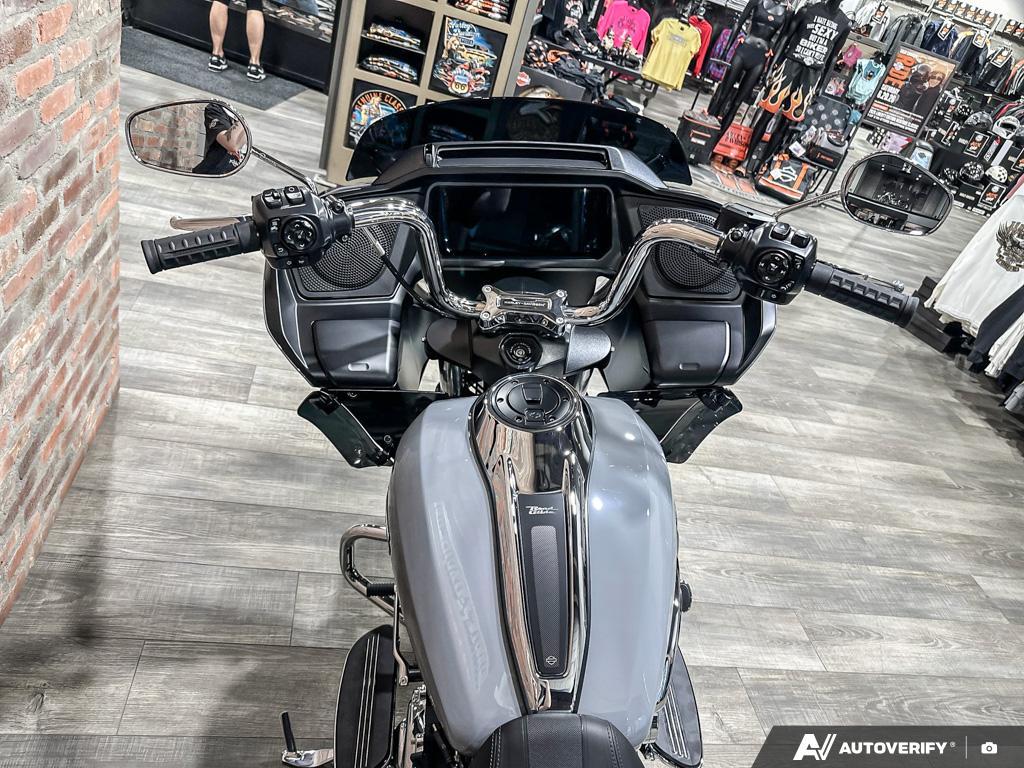 2026 Harley-Davidson ROAD GLIDE thumbnail 11