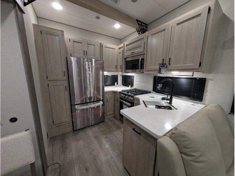 Coachmen Catalina 44condo 2026 alt