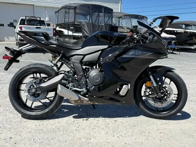 2026 Yamaha YZF R7 thumbnail 5