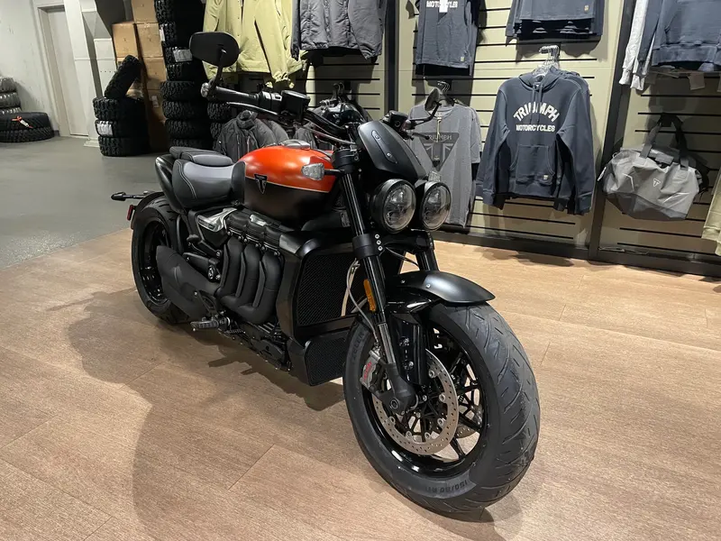 2026 Triumph ROCKET 3 STORM R - SATIN BAJA ORANGE / MATT BLACK thumbnail 2